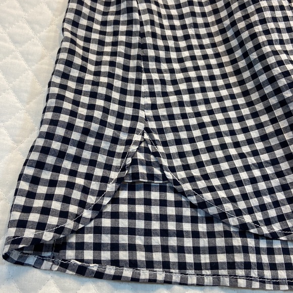 Tommy Hilfiger Gingham Check Sleeveless Button Up Top. Large. Black & White - Picture 9 of 11